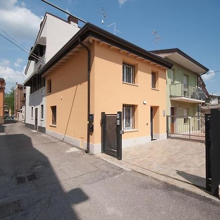 Casa Gemma - Big Family House With Free Parking Apartman San Giovanni Lupatoto Kültér fotó