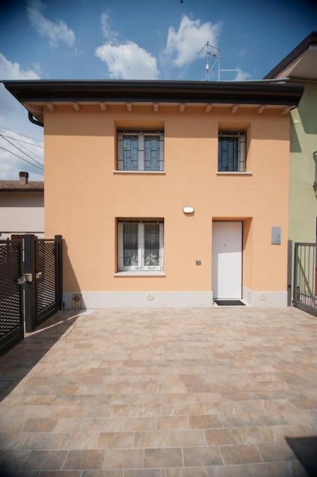 Casa Gemma - Big Family House With Free Parking Apartman San Giovanni Lupatoto Kültér fotó