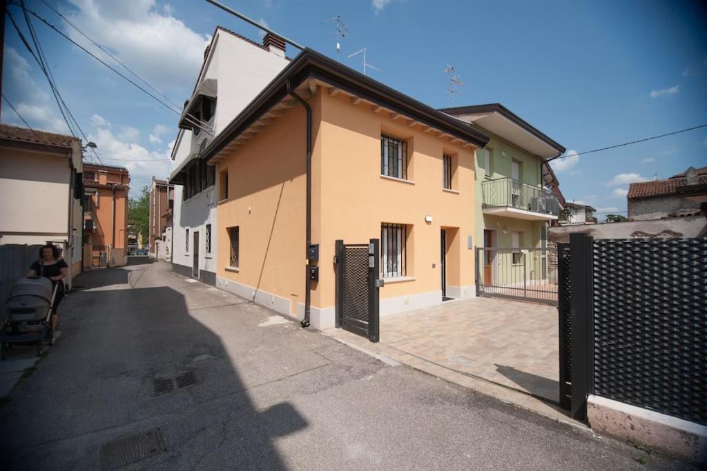 Casa Gemma - Big Family House With Free Parking Apartman San Giovanni Lupatoto Kültér fotó